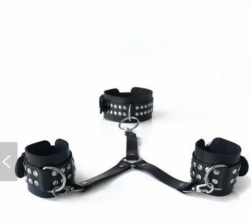 Sensual Neck & Handcuff Set